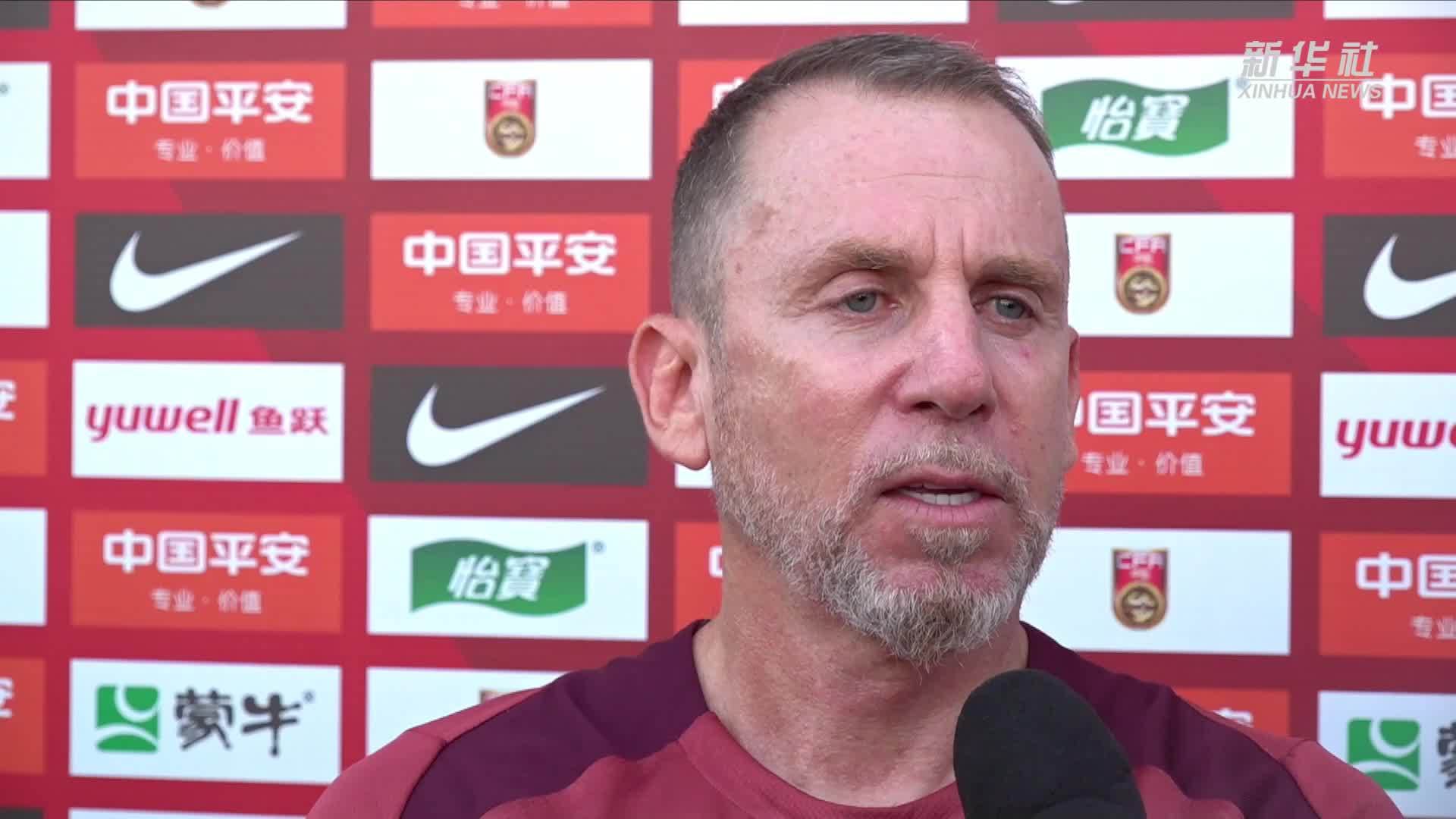 主教练在赛后新闻发布会上表达对球队的信心的简单介绍