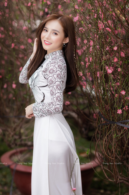 蓝月利刃化身玄铁重闸，美加墨之夜，哈兰德锁死对手的防守艺术