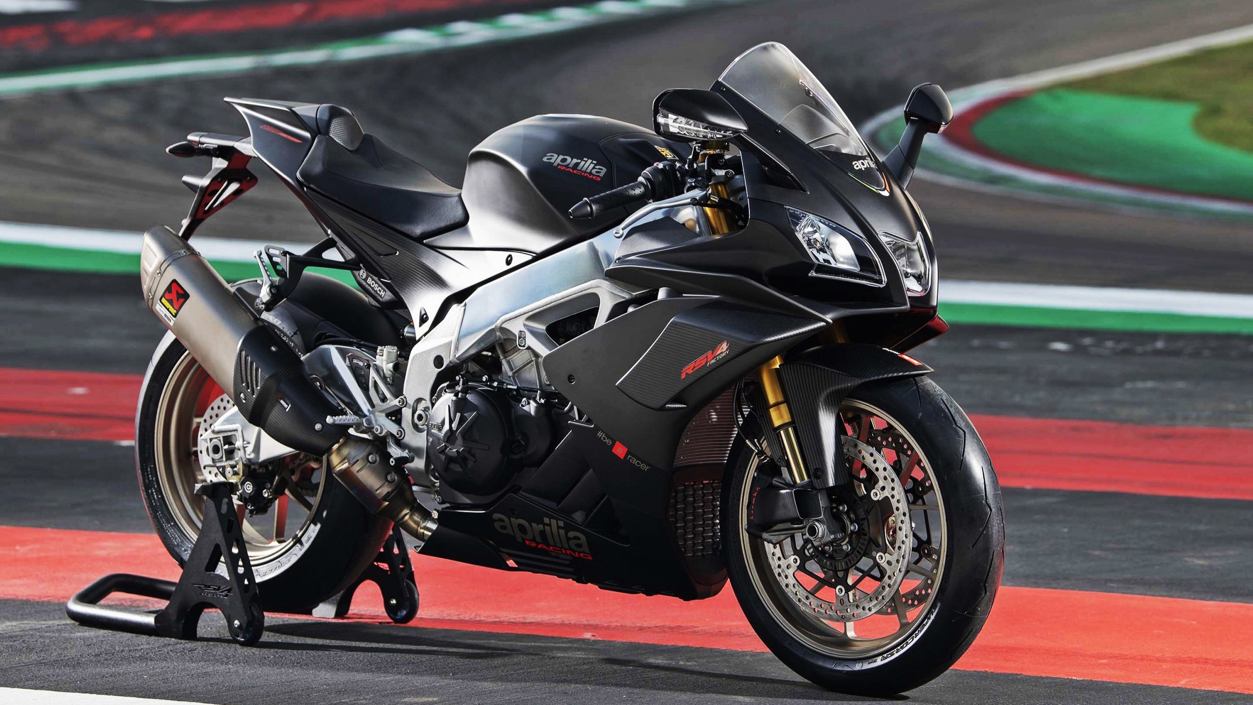 隔洋对阵，剑指苍穹，爱德华兹在虚拟交锋中定义巨星价值