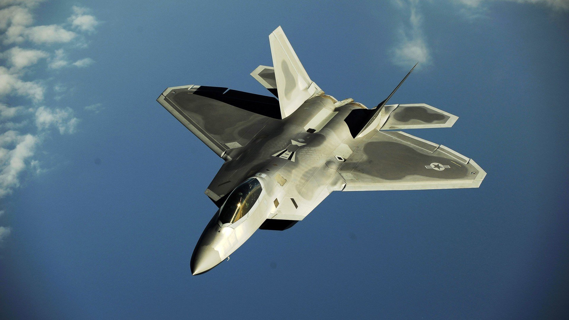 跨界英雄，勇士掀翻猛龙，爱德华兹英超争冠接管比赛