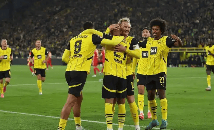 西甲国家德比焦点战，威尔士连续得分压制牙买加